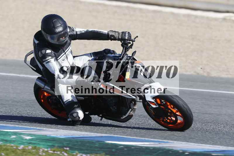 /Archiv-2024/02 29.01.-02.02.2024 Moto Center Thun Jerez/Gruppe gruen-green/2